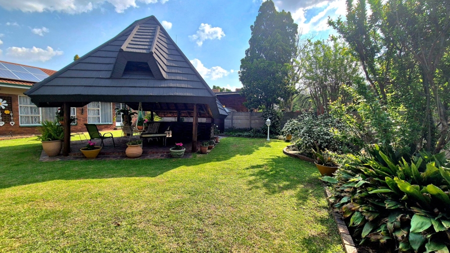 3 Bedroom Property for Sale in Vaalpark Free State
